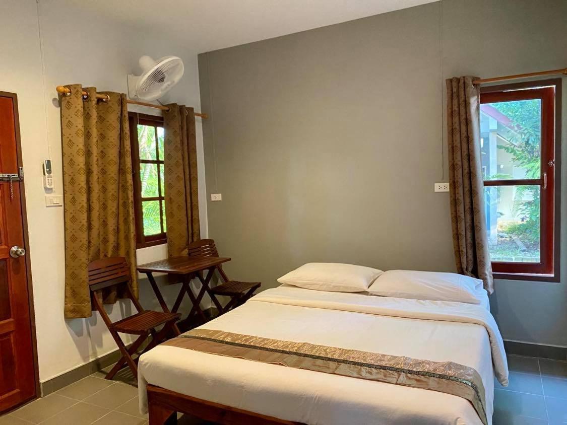 Coconut Bungalow Nai Yang Beach 외부 사진