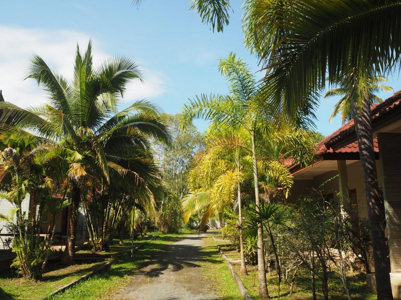 Coconut Bungalow Nai Yang Beach 외부 사진